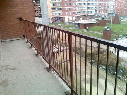 Cum se fixează balustrada de balcon