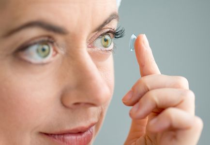Cum să nu rămână fără oxigen în timp ce purtați lentile de contact, articole
