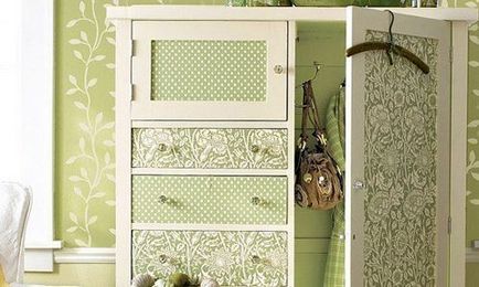 Cum să lipiți un dulap cu tapet (actualizați coupe și carte) ușile, designul și decorul (fotografie) - ușor de utilizat