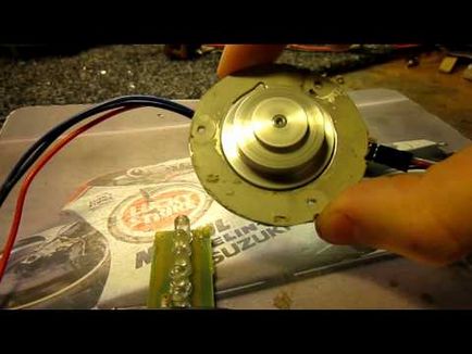 Як відклеїти магніт жорсткого диска від металевої основи на