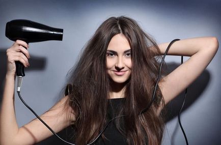 Cum să se usuce și stilul părului cu un uscător de păr - lumea femeilor