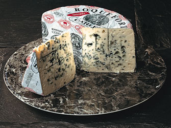 Cum să alegeți brânza potrivită cu mucegai