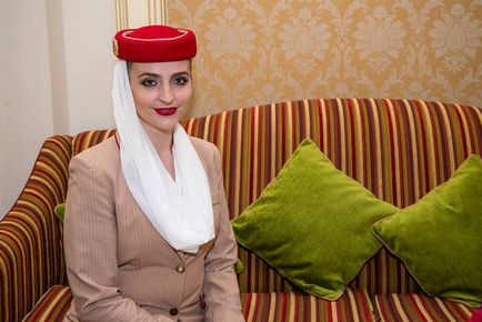 Cum să devii un emirate de stewardesă, cum să devii un însoțitor de zbor