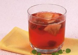 Mivel a hegesztési aromás befőtt csipkebogyó (hegesztési) Főzni ízletes kompót csípőből