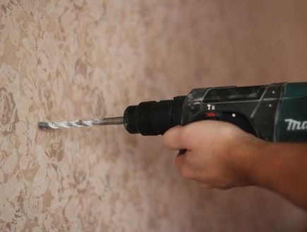 Cum să găuriți găuri în pereți
