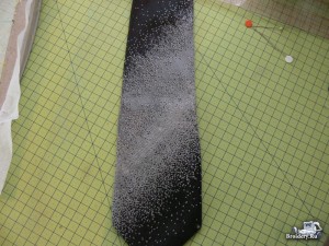 Cum să brodăm pe o cravată