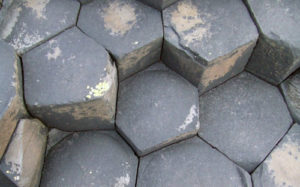 Descrierea bazaltului de piatră, proprietățile și aplicarea (fotografie)
