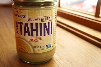 Sesame paszta (tahini) az egészséges táplálkozás (népszerű étrend) Sesame paszta (tahini) az egészséges táplálkozás