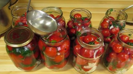 Мариновані помідори швидкого приготування - пальчики оближеш