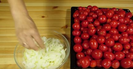 Мариновані помідори швидкого приготування - пальчики оближеш