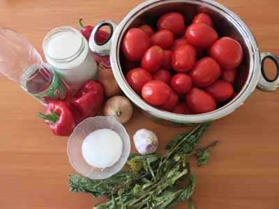 Мариновані помідори по-швидкому, маринуємо помідори з цибулею і часником, смачно і швидко з
