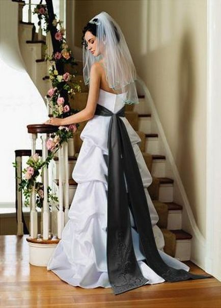 Моделі незвичайні весільні сукні - стилі і моделі - мода і стилі - каталог статей - лінії