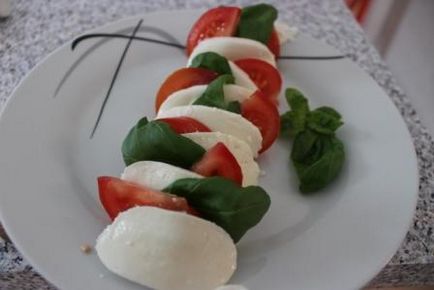 Mozzarella - egy klasszikus recept (recept) Mozzarella - egy klasszikus recept