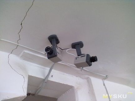 Dumneavoastră cameră CCTV cu senzor de mișcare