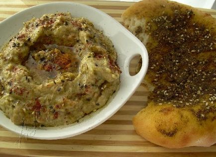 Bucătăria națională a Israelului - feluri de mâncare israeliene falafel, shakshuka, bazbusa, revani, meorav