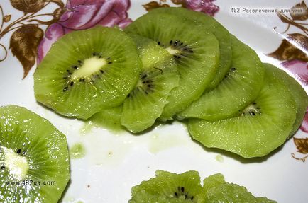 Tort delicios cremos cu kiwi (reteta originala)