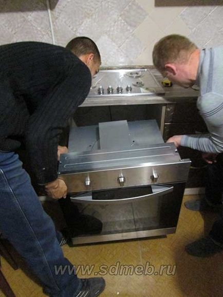 Instalarea obișnuită a cuptorului într-un minut - vom face mobila noi înșine