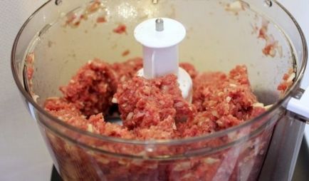 Placinta osetiană cu carne este o rețetă ușoară cu fotografii, conținut de calorii