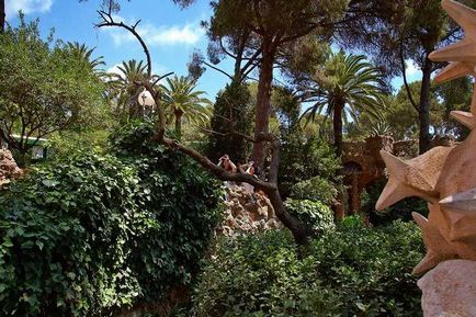 Park Güell, Barcelona hogyan juthatunk el oda, a helyét a térképen, hogy hol vásárolnak jegyet a park útvonalak