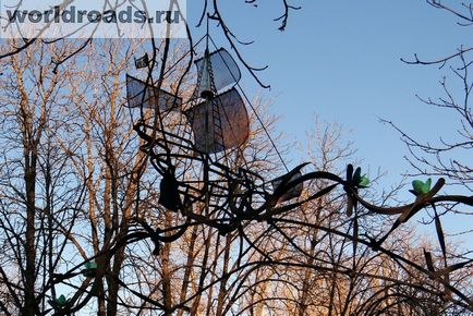 Парк кованих фігур в Донецьку, дороги світу