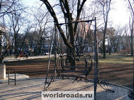 Parcul de cifre forjate în Donetsk, drumurile lumii