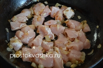 Tészta cukkini és a csirke - egy egyszerű recept a fotó