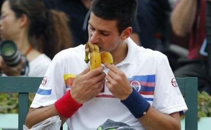 Jucătorul de tenis mănâncă ce jucători de tenis mănâncă în timpul meciului