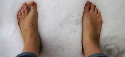 Cauze și tratamente pentru picioarele reci