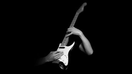 Правильна постановка рук при грі на гітарі