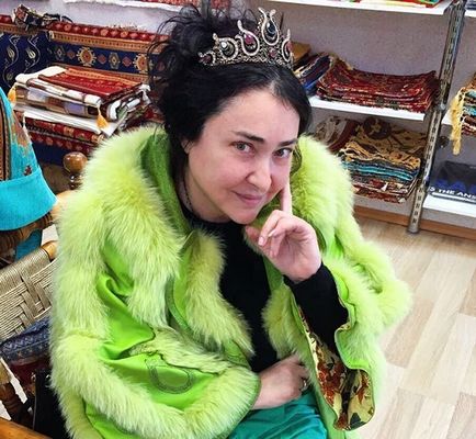 Розповніла 52-річна Лоліта Мілявська показала фото без макіяжу