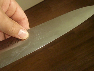 Ремонт сколів і деформації леза ножа - популярне зброю