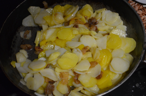 Рецепт смаженої картоплі з салом