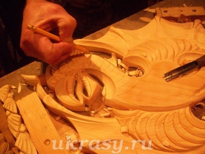 Panoul din lemn sculptat - 