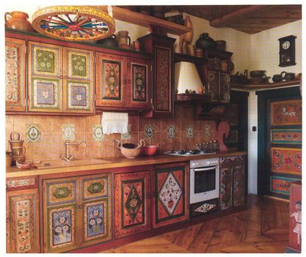 Stil rusesc în interiorul livingului, dormitor, baie, bucătărie (fotografie)