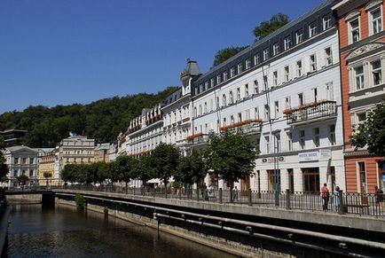 oszlopsor Szanatórium 4 Karlovy Vary, leírás, fotó