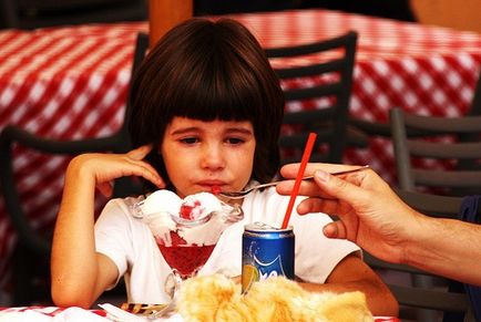 Édes csapdák, miért a szülők nem korlátozhatja a gyermekek édességek - család pszichológus