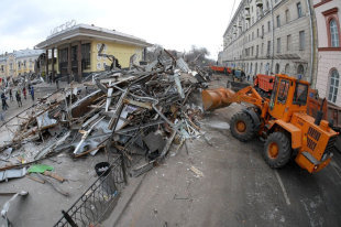 Знесення торгових павільйонів в москві знищить бандитський спадок 90-х - українська газета