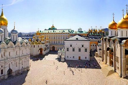 Piața Catedralei din Kremlinul de la Moscova