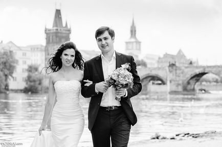 Весілля в замку Карлштейн чехія, photographer in prague