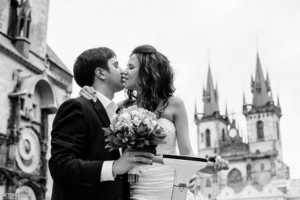 Весілля в замку Карлштейн чехія, photographer in prague