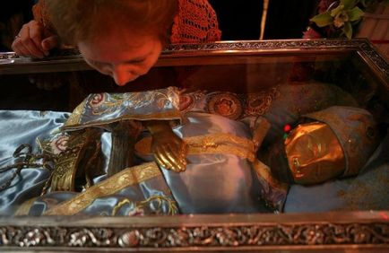Moaștele sfinte ale respectului ortodox al altarului