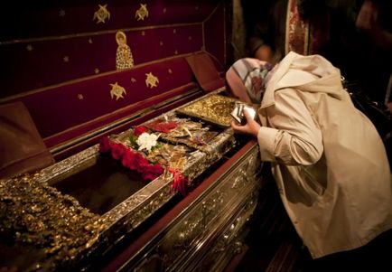 Moaștele sfinte ale respectului ortodox al altarului