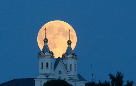 Така близька, така загадкова місяць, наука і життя