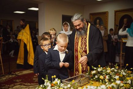 Papuci de la Sfântul Spiridon al Trimisului în Casa Templului Mgu