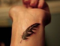 Татуювання перо - красиві фото