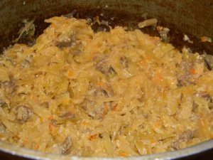 Gătitul de varză cu carne și smântână - Secretele de gătit