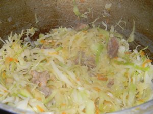 Gătitul de varză cu carne și smântână - Secretele de gătit
