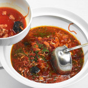 Întrebarea cu privire la ceea ce distinge borschtul rusesc de ucrainean - - panou de hrana