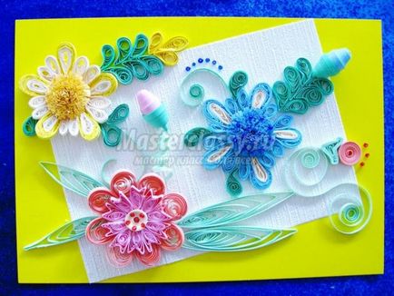 Aranjament luminos de flori în tehnica de quilling