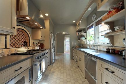 Bucătărie pitorească în design interior în stil marocan, cu exemple de fotografie